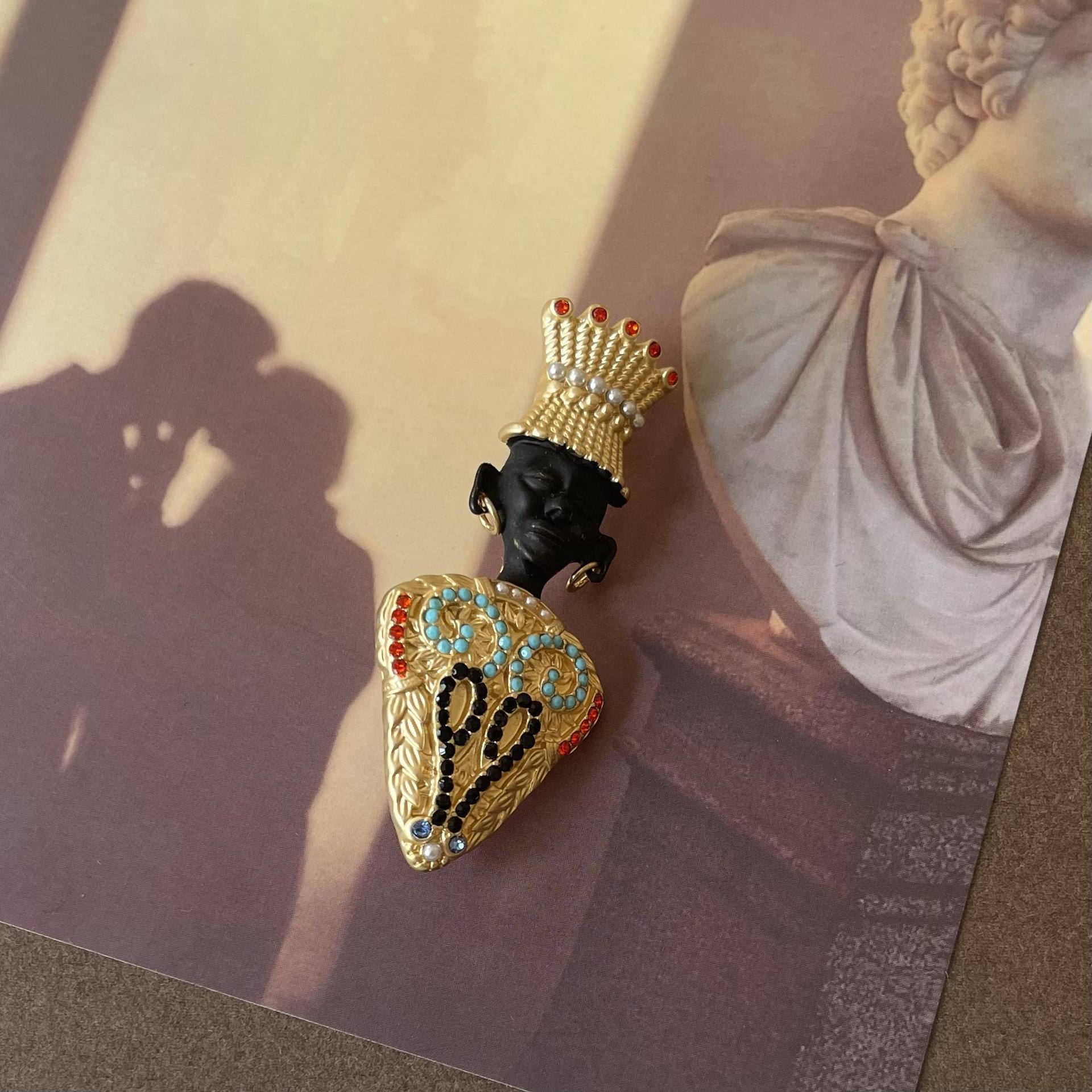 

Средневековый Винтаж Ретро Серия Цветочный Дизайн Глазурованная Декоративная Брошь Мода Индивидуальность Гальванопокрытие