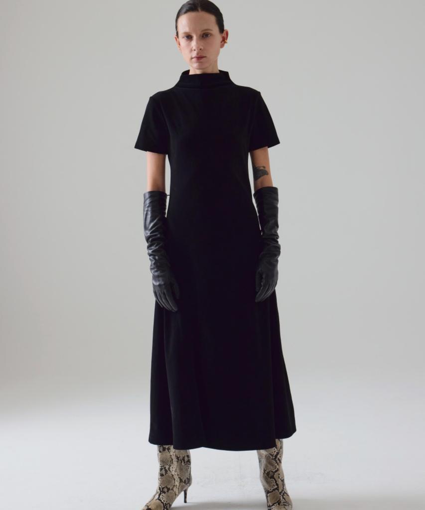 Owaiwai Velour Half-Neck Cutout Dress_Black