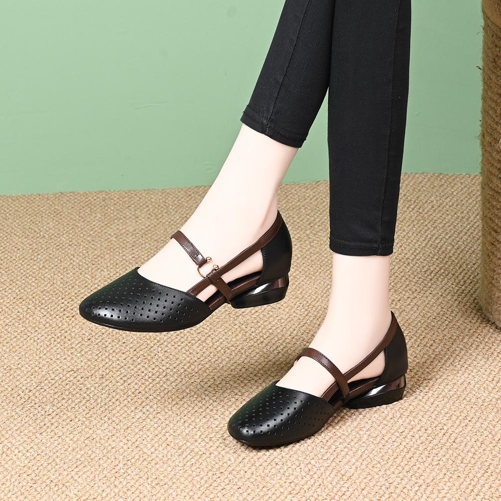 

Модные сумки на голову сандалии женские новые летние полые на плоской подошве женские туфли мягкая подошва толстый каблук одинарные туфли круглый носок туфли для мамы 40 чёрный