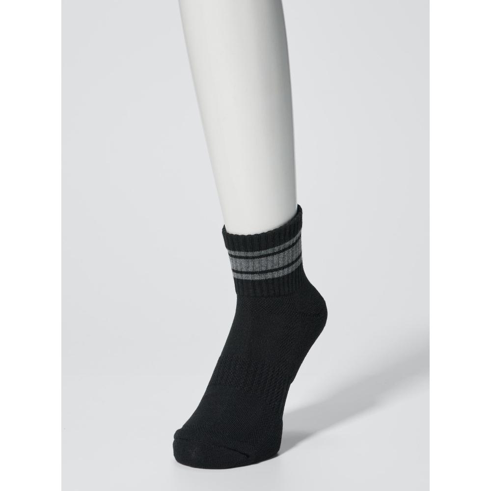 Uniqlo Sports Half Socks  File Line 