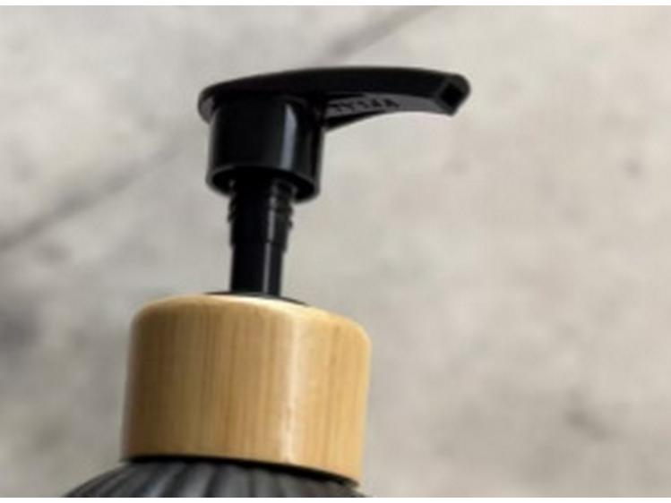 16oz Shower Gel and Hand Soap Refillable Glass Bottle with Black/White Boston Design and Bamboo Pump Head