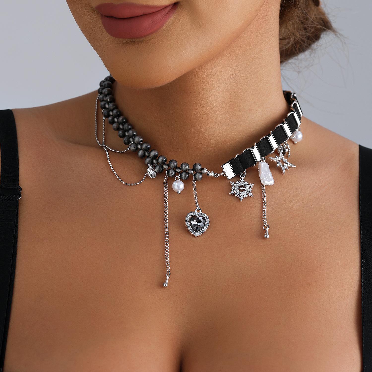

Heart Pendant Tassels Leather Necklace for Women Spice Girls Adjustable Black PU Leather Chokers Clavicle Chain Zircon Gifts
