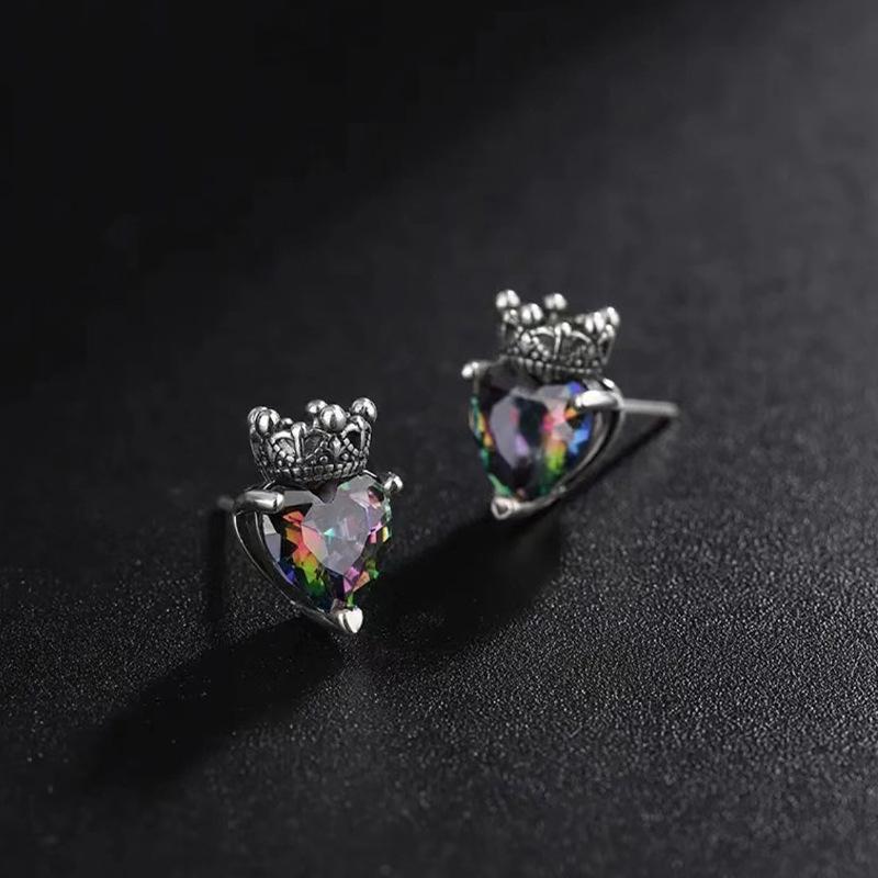 

Элегантные серьги-пусеты с короной-сердцем из циркона: Ретро Легкая Роскошь для Женщин
