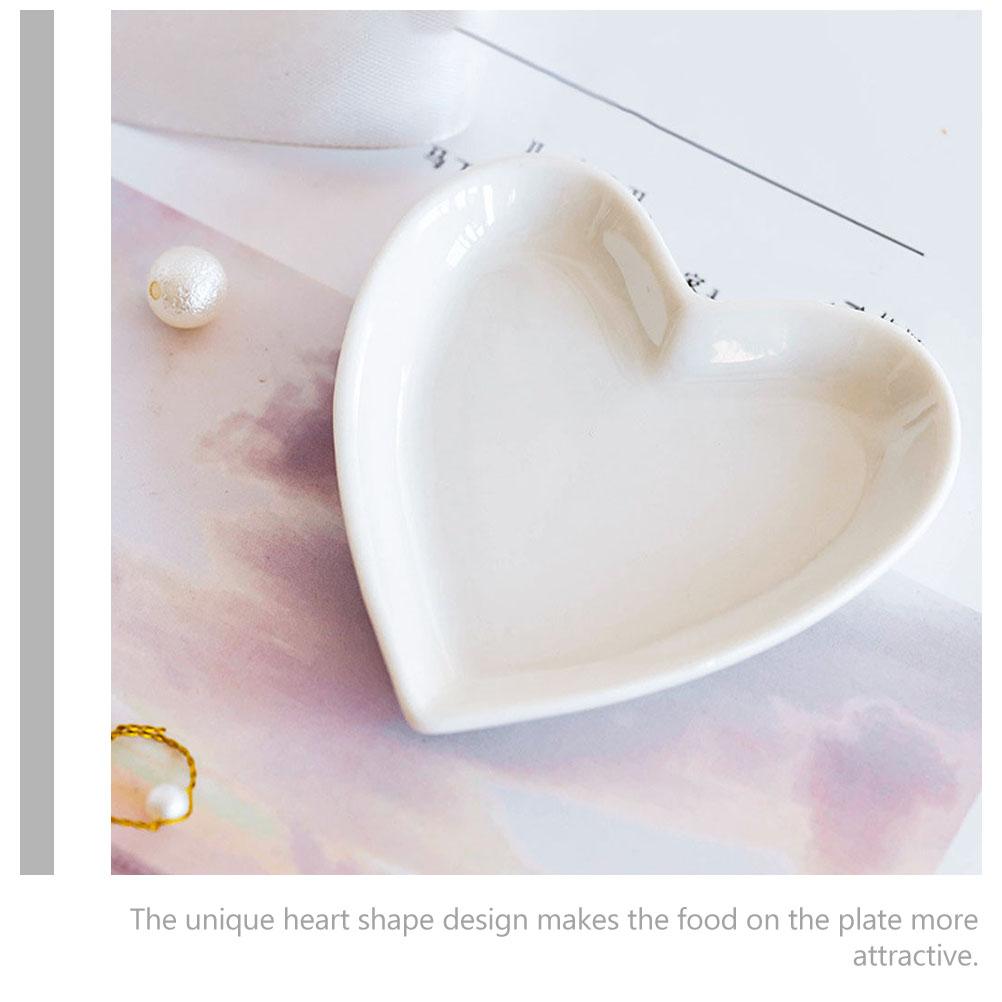 2Pcs White Serving Tray Ceramic Snack Plates Food Dish Heart Shaped Ceramics Tableware Snack Dessert Dining Table