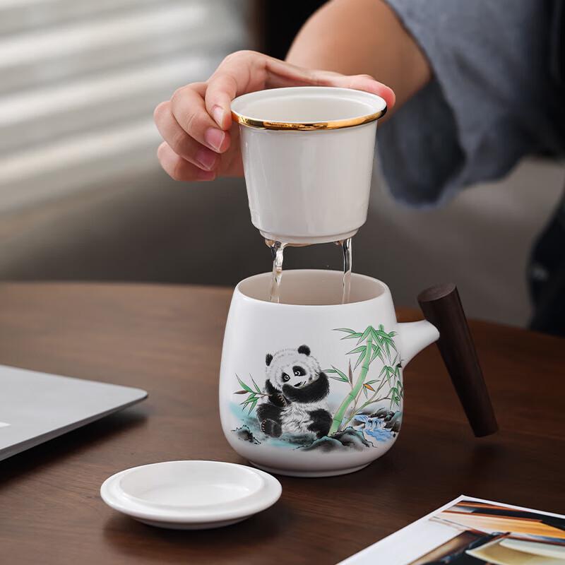 Hongyu Panda Ceramic Tea Cup Set