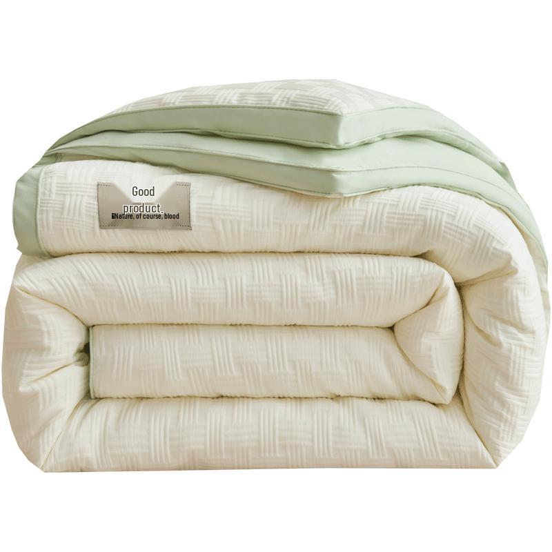 

Muji 10% Soy Fiber All-Season Quilt 200cm x 230cm (8 Jin)