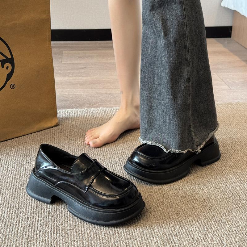 Platform loafers women's 2025 autumn and winter new models with skirts, one pedal, small leather shoes, British style JK uniform single shoes women