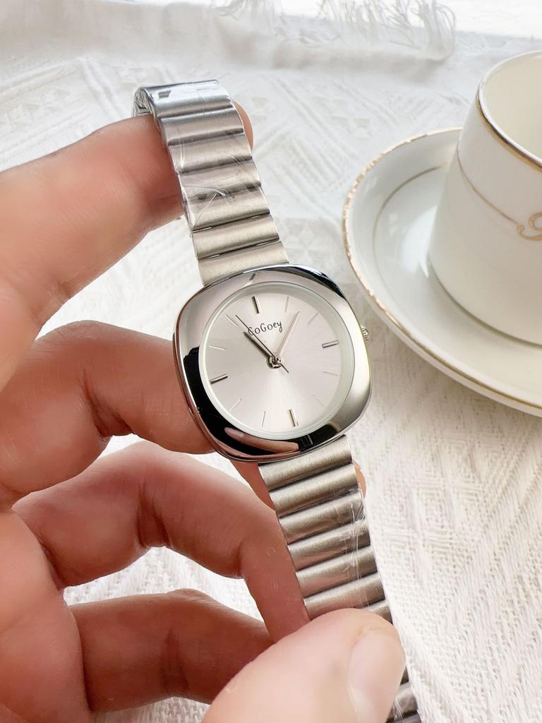 Ceas de mână casual cu cuarț pentru femei Ceas simplu auriu Brățară ajustabilă din oțel inoxidabil Ceas de mână Doamne Ceas de lux Cadouri