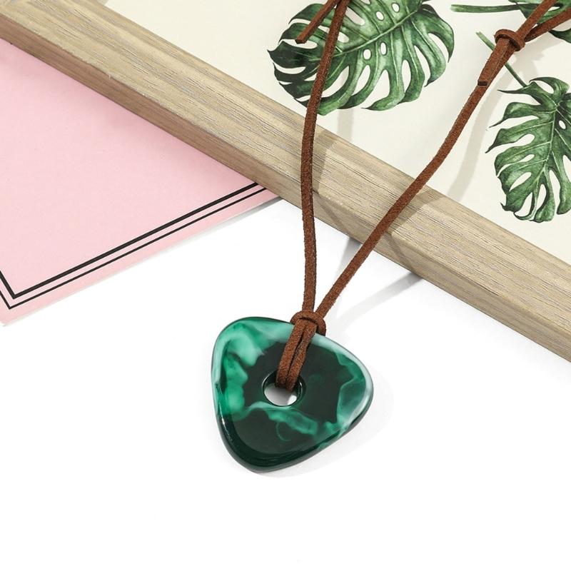 Resin Coraline Stone Necklace Chain Pendant Green Stone Necklace Triangles Charm Rope Chain Halloween Jewelry Accessory