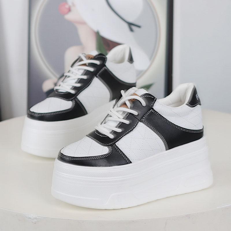 Fashion Women Platform Sneakers Casual Outdoor Fashion Design Skateboard Shoes Comfortable Luxury Sneakers High Quality Sports Shoes