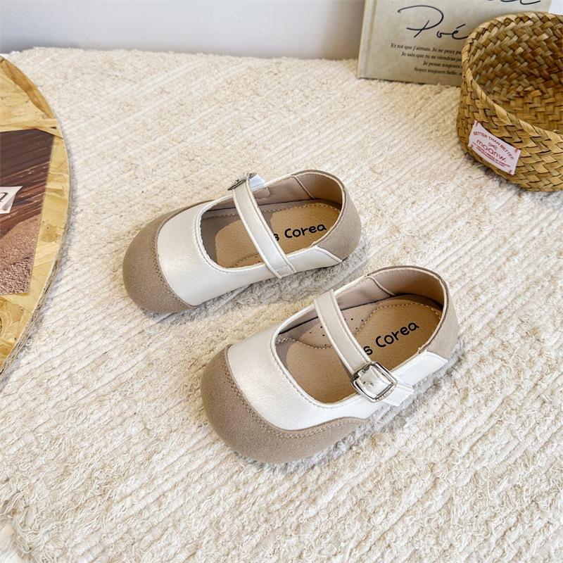 Girls shoes 2025 spring and autumn new shallow mouth round head shoes fashionable flat princess small leather shoes grandma shoes versatile