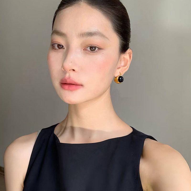 Black Agate Double-Sided Metal Ear Clips 2026 New Popular Black Earrings Light Luxury High-End European and American Simple Earrings
