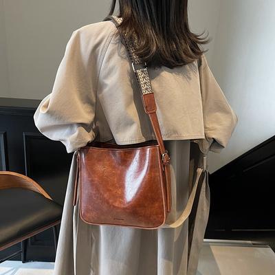 New PU Soft Leather Bag Women's French Light Luxury Fashion High Sense Commuter Shoulder Messenger Tote Bag