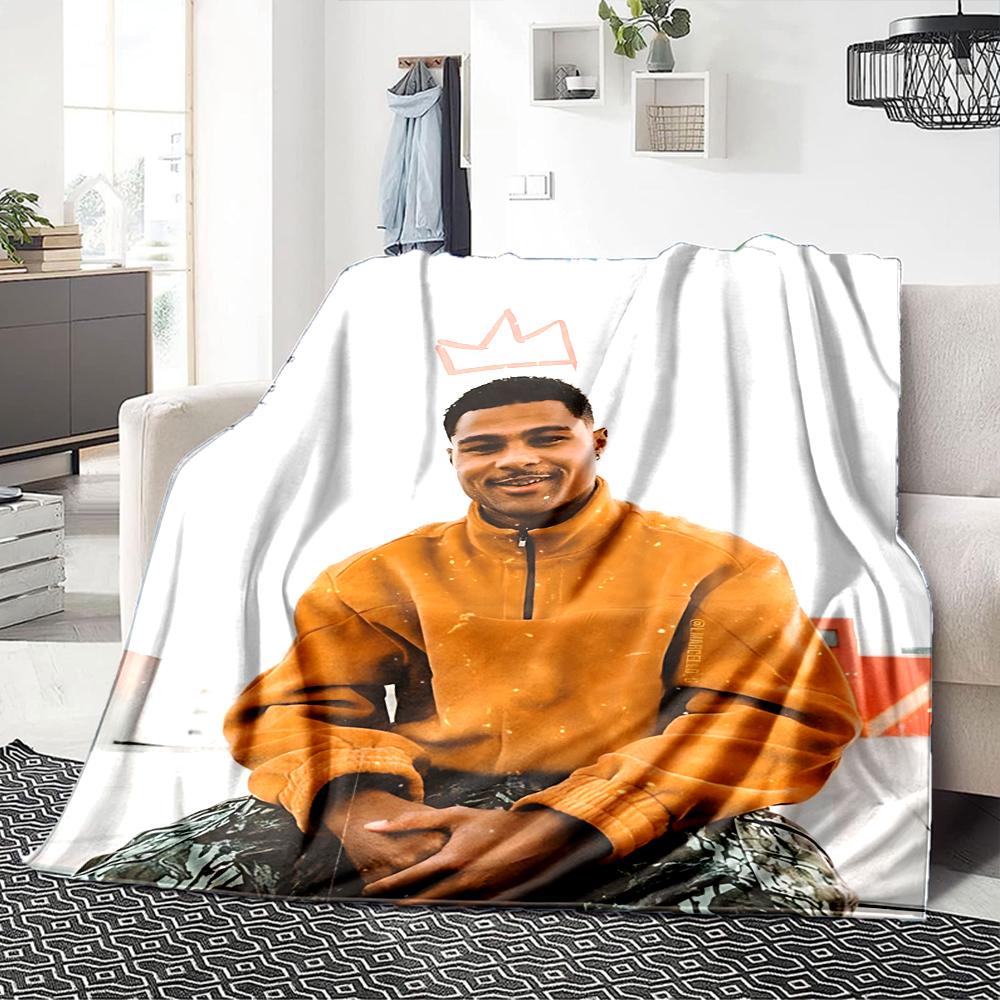 Urban Style Portrait Blankets Flannel Printed Breathable Warm Throw Blanket for Home Office Bedspreads 0708a71