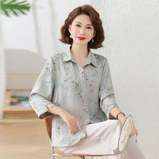 Stylish Three-Quarter Sleeve Plus Size Summer Shirt for Middle-Aged Women