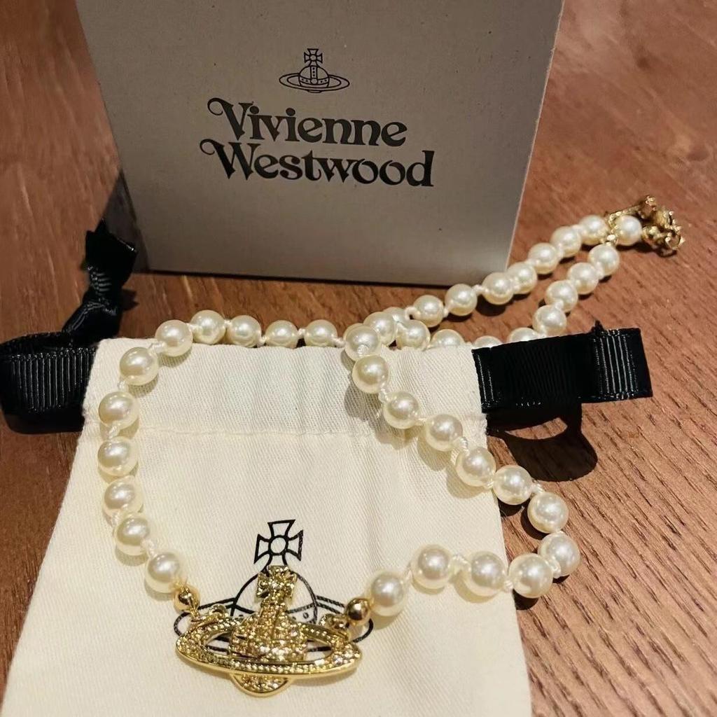 Vivienne Westwood Saturn Pearl Necklace: Women's Luxury Choker with Vivienne's Planet Clavicle Chain