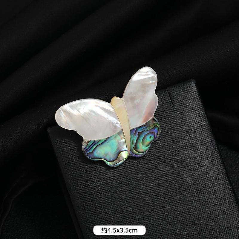 Natural Freshwater Shell Butterfly Brooch Niche Design Elegant Literary Temperament Pin Abalone Shell Heart-shaped Corsage Woman