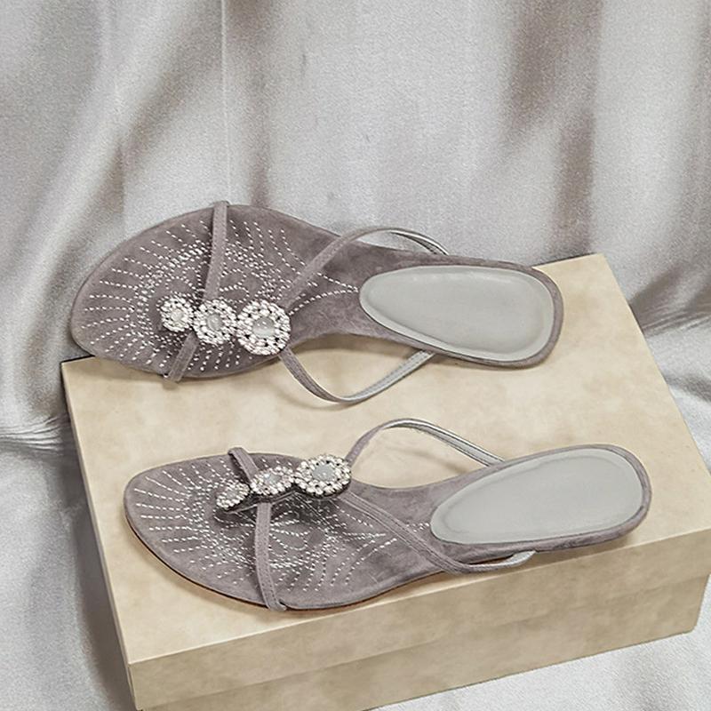 Fashion Liyke Summer Fashion Thin Low Heels Slippers Women Crystal Gem Clip Toe Beach Party Sandals Flip Flops Shoes Zapatos De Mujer
