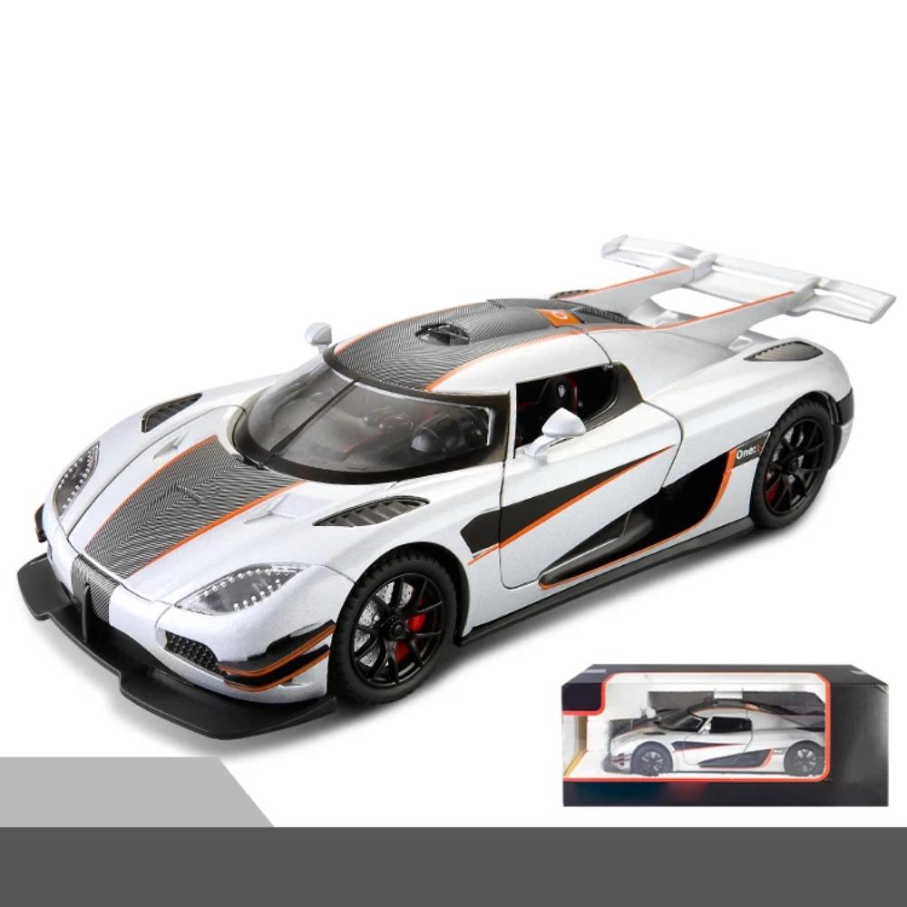 1/24 Koenigsegg ONE 1 Rotor Door Supercar Diecast Alloy Model Car Sound and Light Pull Back Outdoor Collections Ornaments Birthday Gift Boy