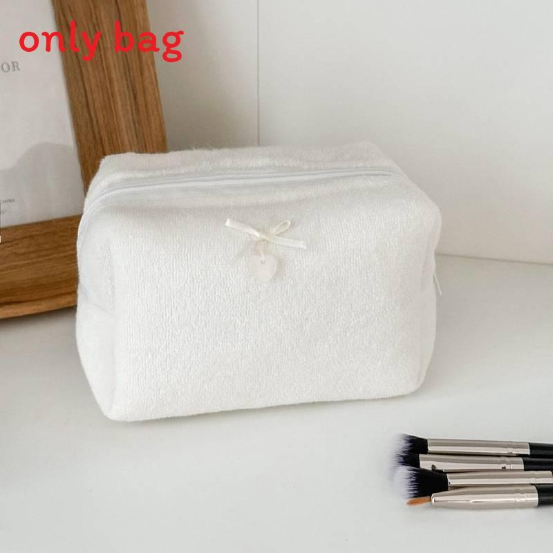 Minimalist Towel Cloth Storage Bag With Waterproof Fabric For Home And Travel Use