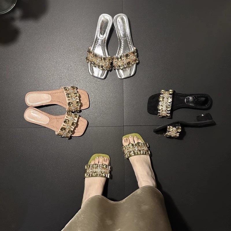 2025 Summer New Word with Rhinestone Temperament Versatile Fashion Internet Celebrity Explosion Comfortable Square Head Sandals