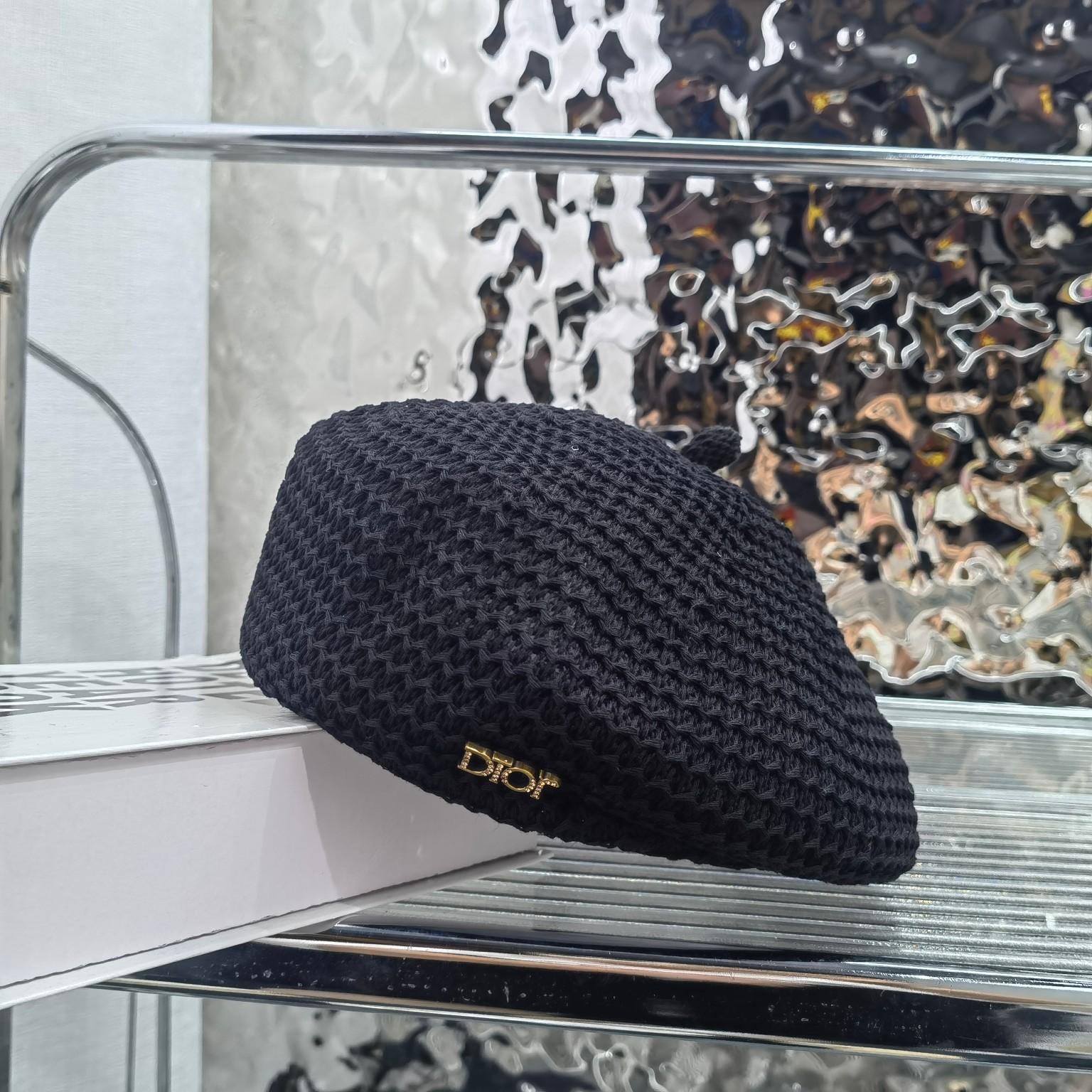 

Xiaohongshu Irregular Shape Beret Simple Wrinkle Painter Hat Autumn Versatile Adjustable чорний