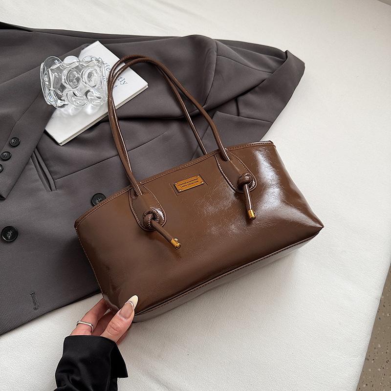 

Retro underarm bag women s new winter fashion niche shoulder bag versatile large-capacity commuter bag