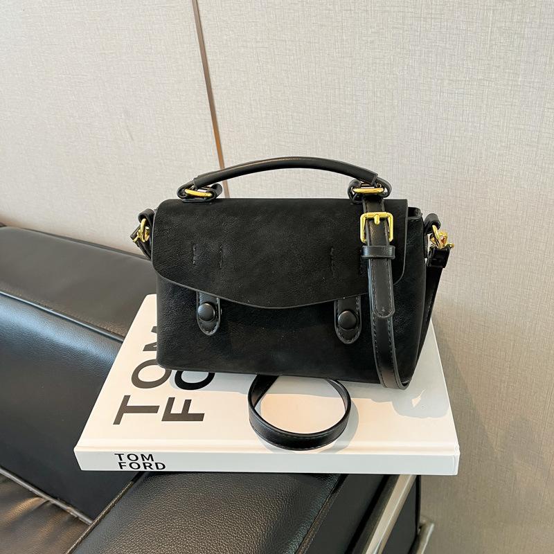 

Small bag women s new winter oblique span bag simple casual fashion shoulder bag чорний