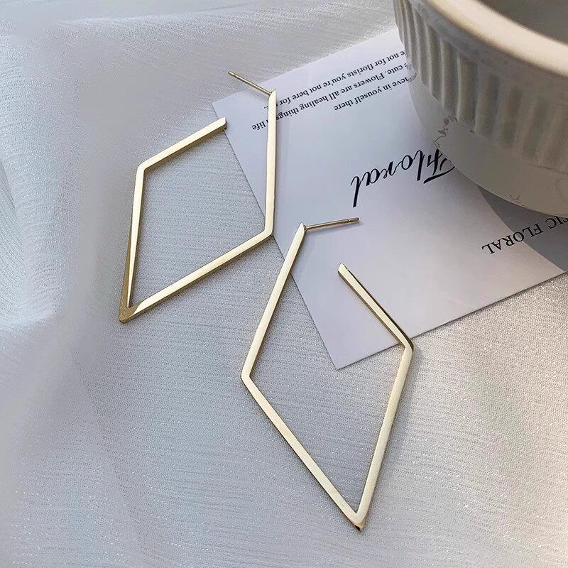 

and American Style Square Exaggerated Earrings for Women, 2026 New Popular Model, Light Luxury High-End Design, Pure Silver Earrings, Ear Studs Earrings