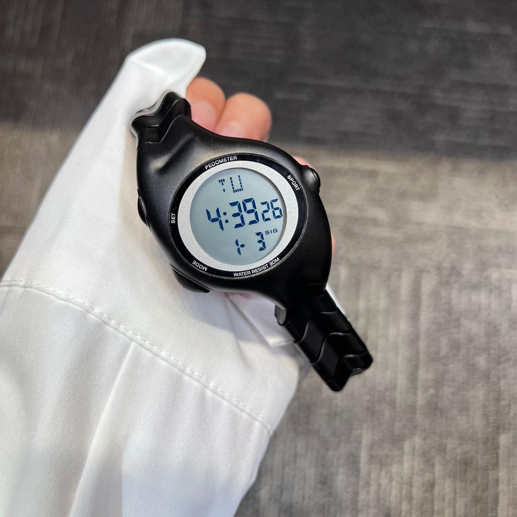Special-Shaped Twisted Original Non-Mechanical Watch Personalized Fashion Trendy Retro Watch Advanced Niche