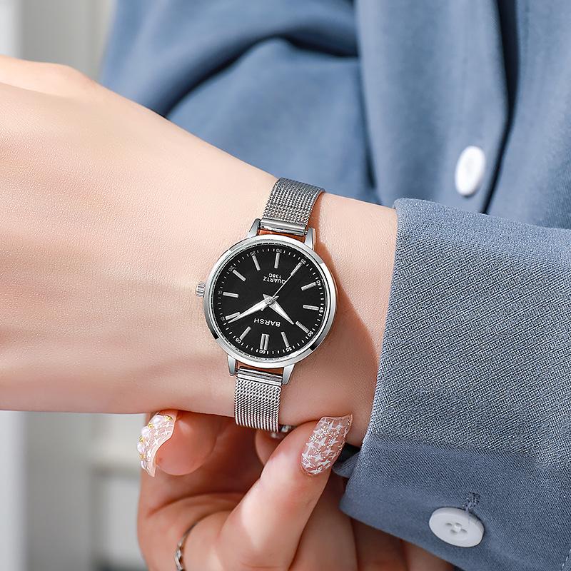 This is a high-end, simple, elegant, light luxury, niche and fashionable watch for women