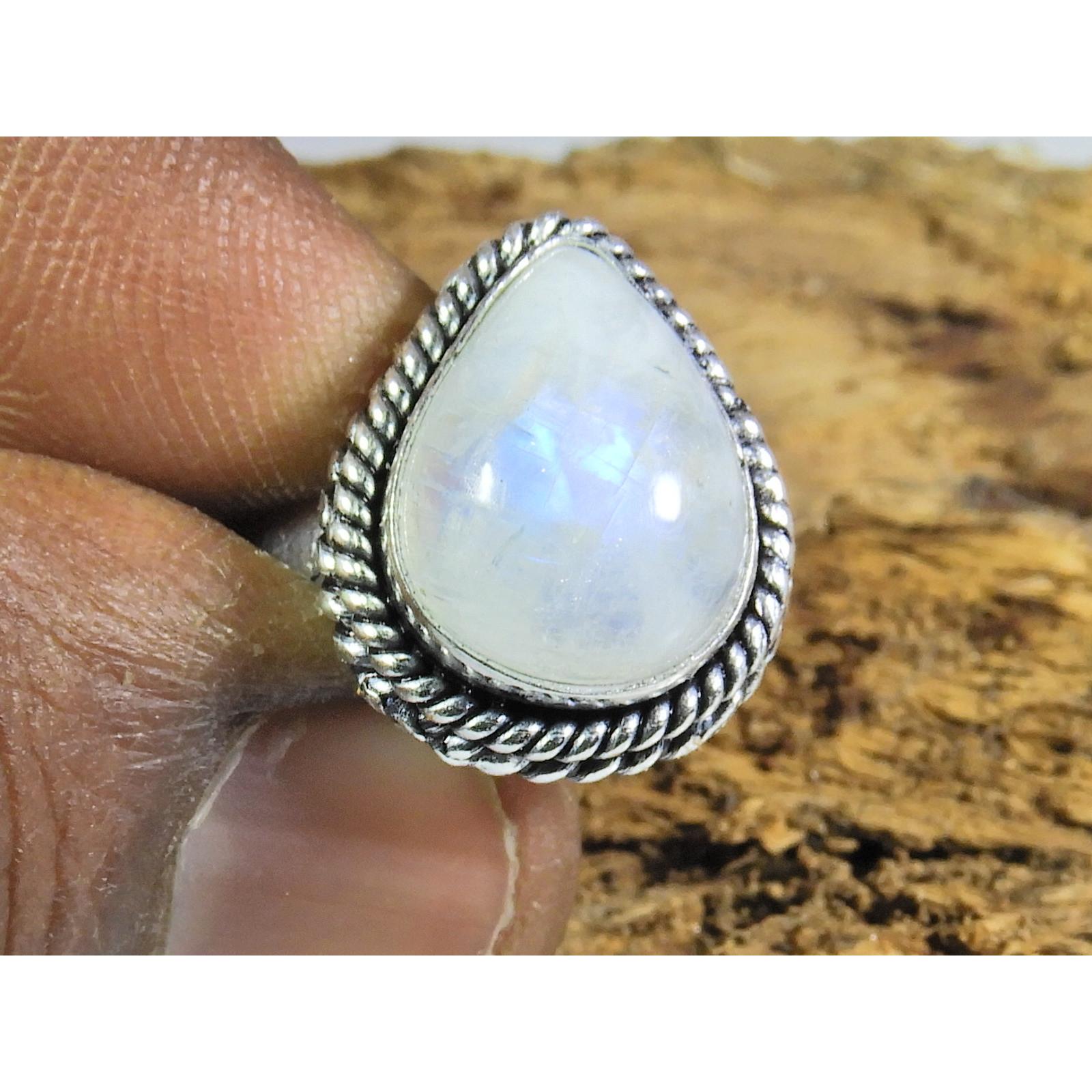 

Natural Rainbow Moonstone 925 Solid Sterling Silver Ring Size US-7 PG-133