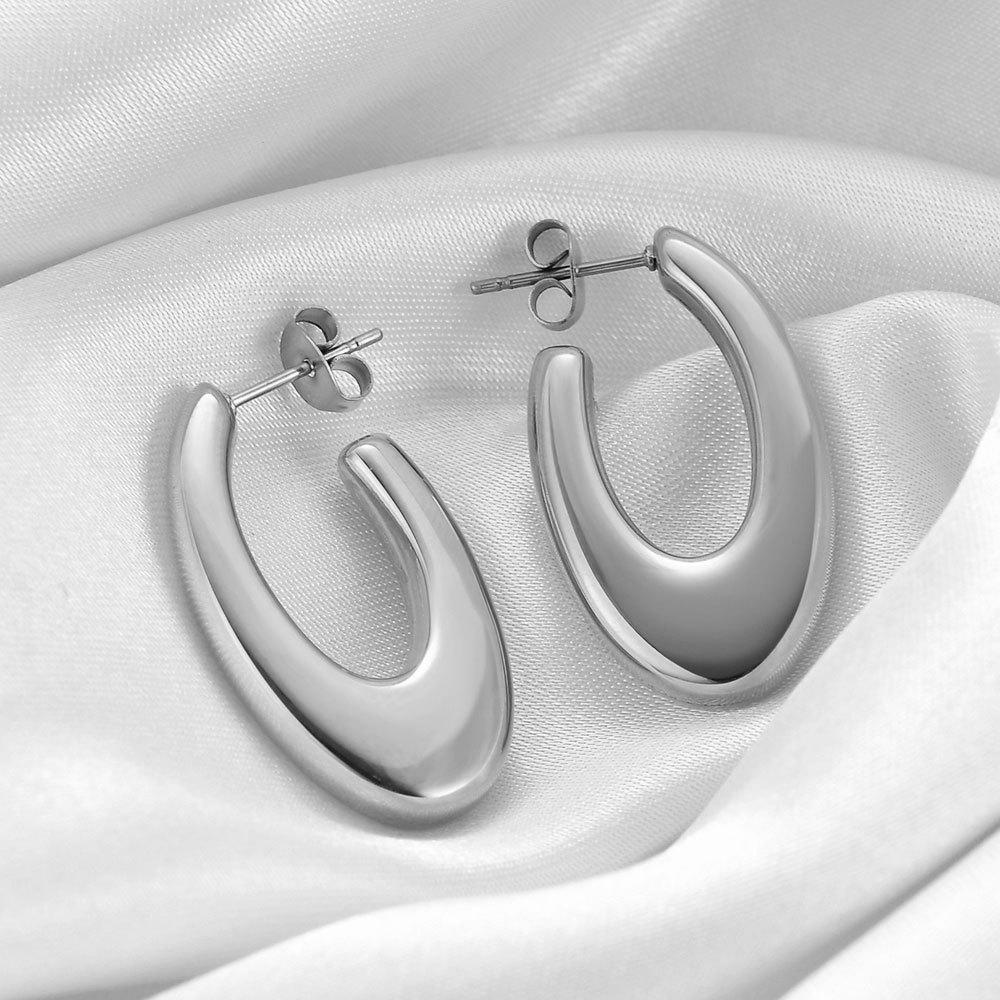 Elegant European 18K Gold U-Shaped Oval Titanium Steel Earrings - Personalized Geometric Accessories