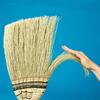 Azuma Industries Takumi Broom, Short Handle, Handwoven Tatami Broom Made with Broom Grass, Utilizing the Quality of the Material for a Comfortable Swe