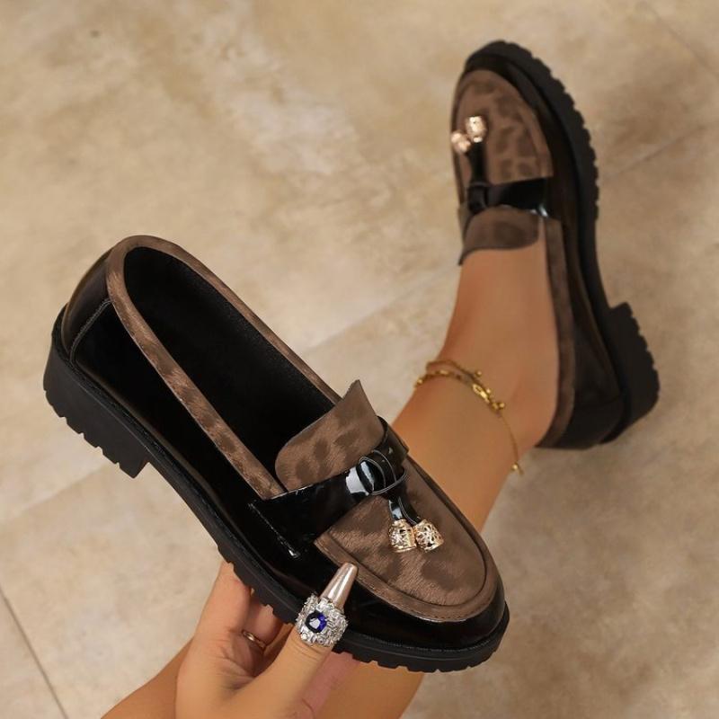 2026 New Women's Loafers - Leopard Print Platform Slip-On Shoes with Metal Buckle, Comfortable Casual Flats for Fall/Winter