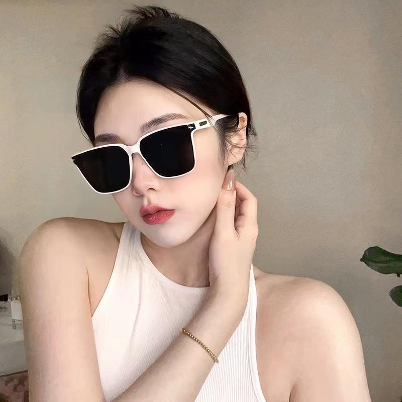New Personalized Men Sunglasses Outdoor Fashion Trend Large Frame Sun Glasses for Women Retro Curved Lens Sunshade Eyewear Uv400