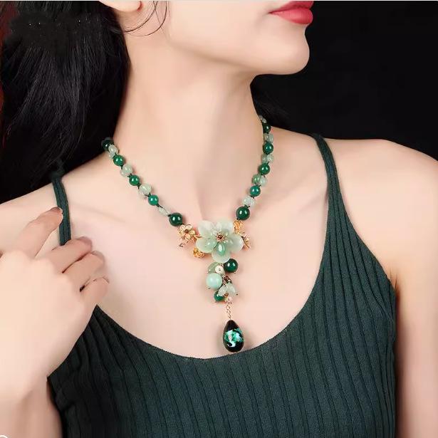GEMCHIC Women s Vintage Green Aventurine & Glass Bead Flower Pendant Necklace Ethnic Style Handmade Statement Jewelry