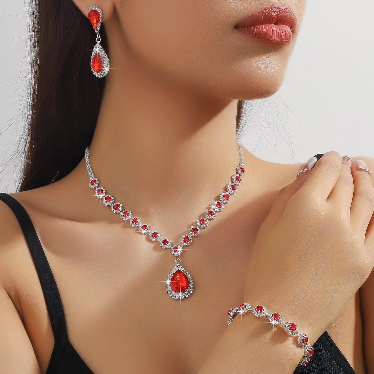 

Elegant socialite style jewelry set, V-neck necklace, bracelet, earrings, formal gathering, bride s wedding gift first choice