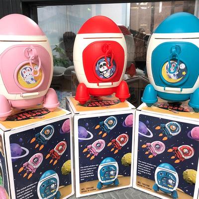 Neuer Super Süßer Astronaut Sparschwein - Cartoon Stil Weltraumrakete Geldkassette