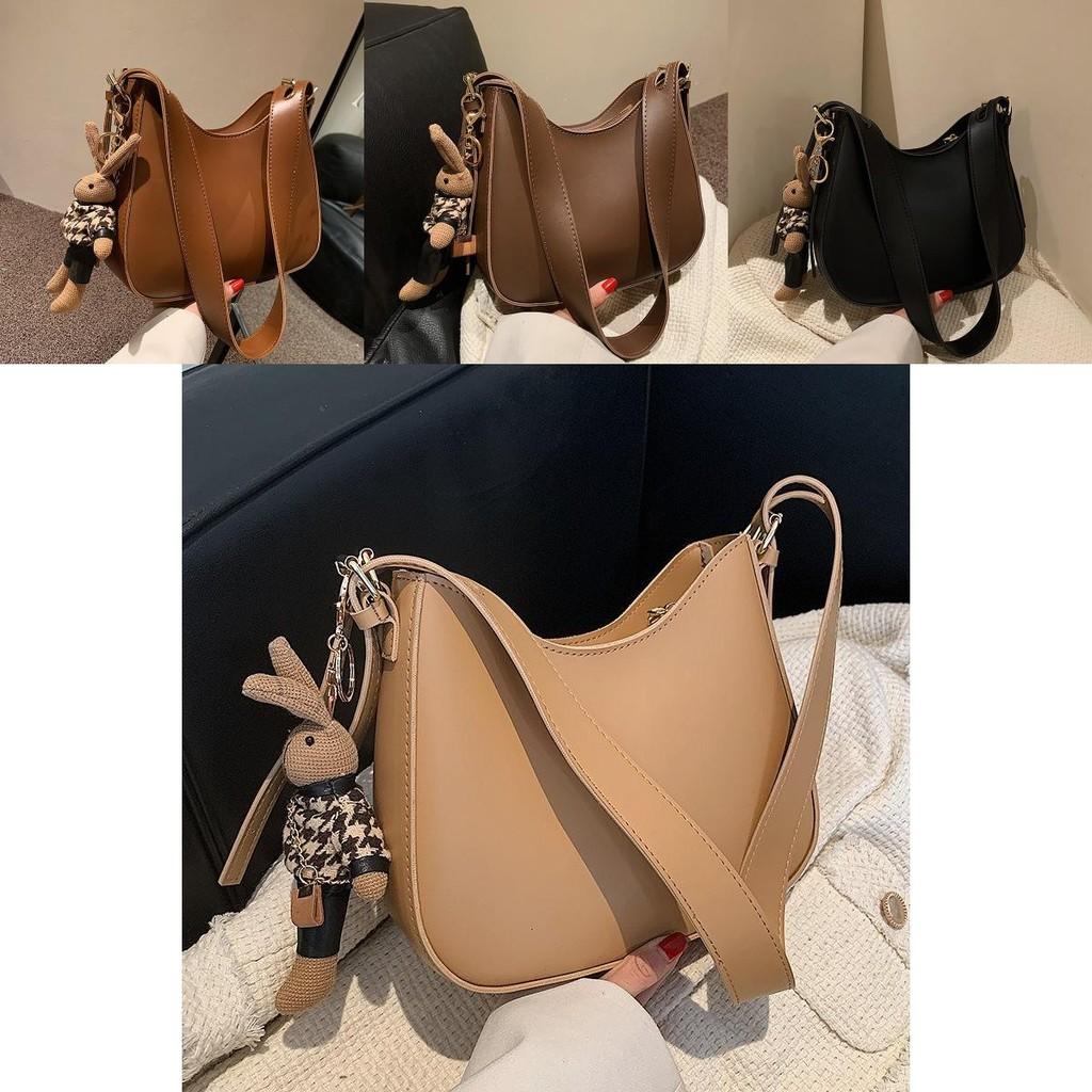 Stylish Retro Shoulder Bag For Women With Chic Design Perfect For Spring And Summer Outfits