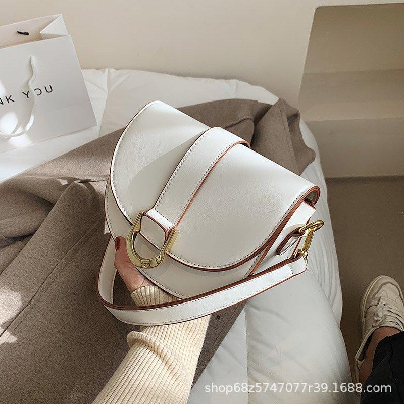 

Нишевая сумка женская сумка 2025 новая осенне-зимняя модная текстурная ручная сумка-седло сумка через плечо сумка-подмышка белый