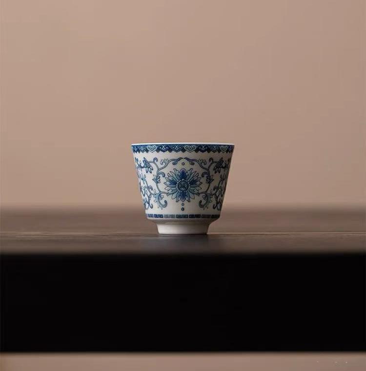 Chinese Ceramic Vintage Teacups Travel Portable Tea Cup Ceramic Tea Bowl Master Cup Home Kung Fu Tea Set Ceremony Accessories