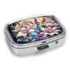 Portapillole Portatile con 2 Scomparti, Mini Custodia Organizer in Metallo per Medicine, Carino Contenitore Stampato per Pillole, Vitamine, Gioielli, Viaggio, Uso Quotidiano