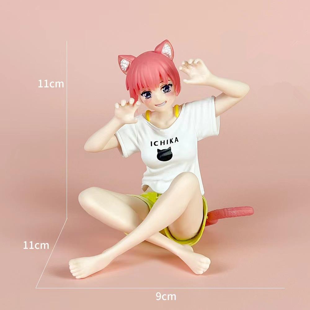 Anime four-leaf cute Nakano Nino car model PVC collectible doll, five-element cat Nakano Mirai figure desktop ornaments