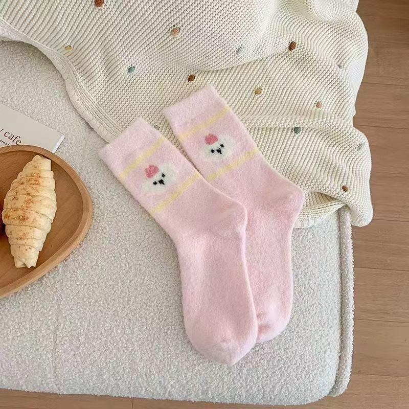 Women's Cable Knit Fleece Mid-Calf Socks - Warm, Thick, and Solid Color for Autumn/Winter