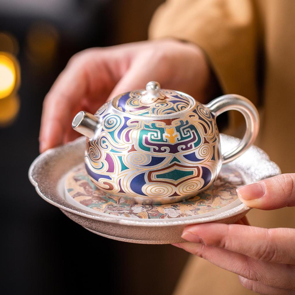 Dunhuang Gilded Silver Tea Set: Perfect Gift for Elders, Teachers, Corporate Events, or International Souvenirs.