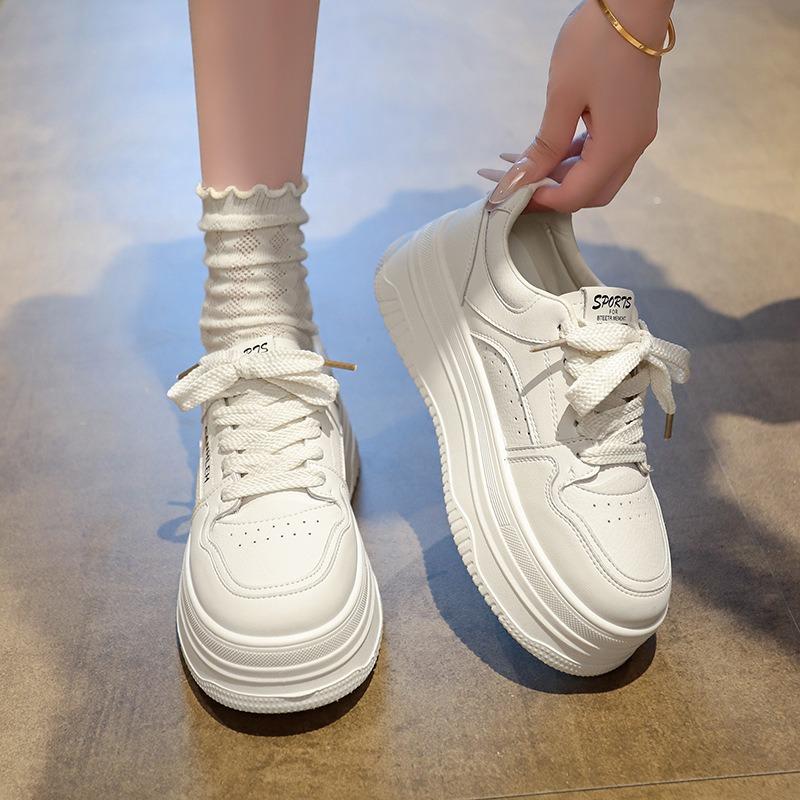 Muffin platform casual board shoes women's new small height increase 5CM fashionable versatile age-reducing white shoes