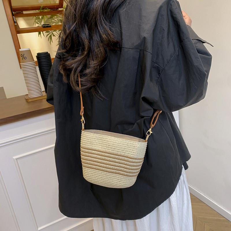 IELGY Mori Series Vacation Messenger Bag Beach Shoulder Tote Straw Bag