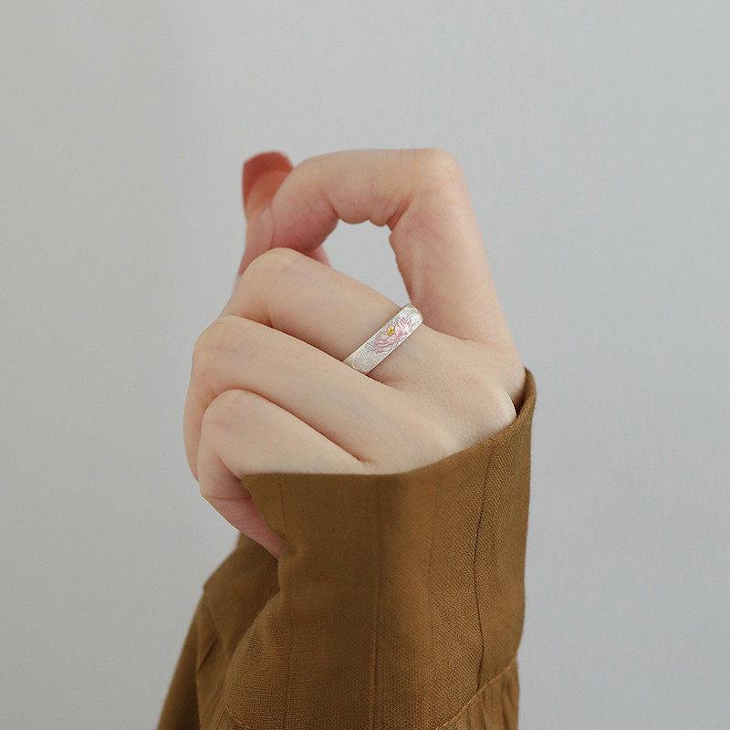 Chinese-Style Enamel Lotus Ring: Retro Artistic Gift for Girls