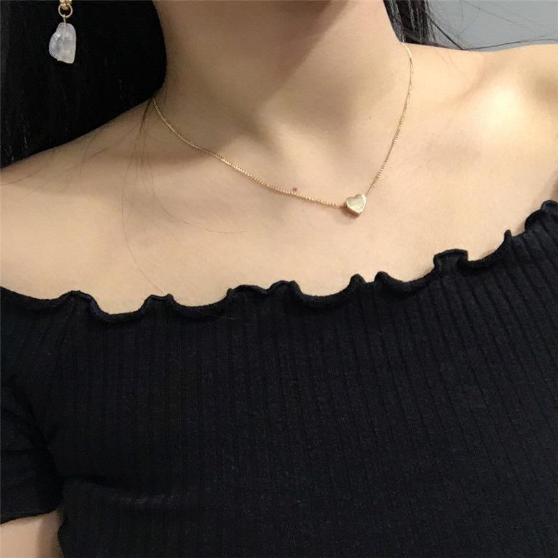 Simple Love Short Necklace Collarbone Chain Female, Exquisite Metal Heart-shaped Short Necklace